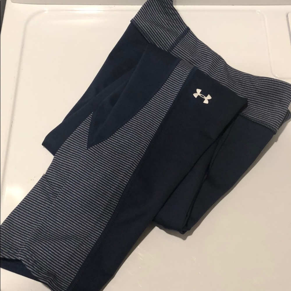 Women’s Under Armour Size Large Navy Leggings